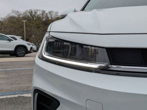 New 2026 Volkswagen Jetta SEL FWD image 10
