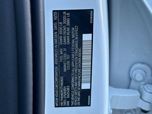 New 2026 Volvo XC90 T8 Plus w/ Protection Package Premier image 28