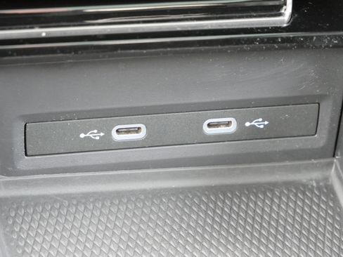 Used 2024 Volkswagen Atlas SE w/ Panoramic Sunroof Package image 28