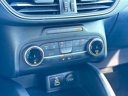 Used 2024 Ford Escape Active image 33