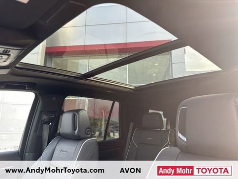 Used 2023 Cadillac Escalade Premium Luxury image 33