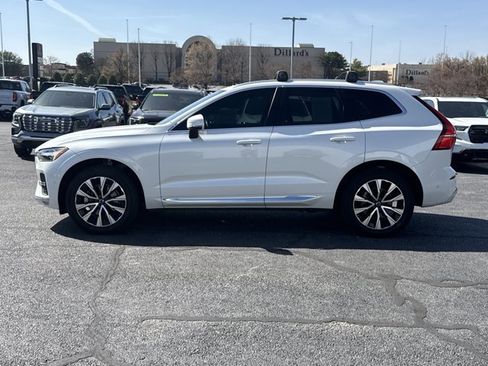 Used 2023 Volvo XC60 B5 Plus image 13