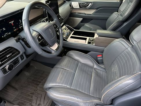 Used 2018 Lincoln Navigator L Black Label image 9