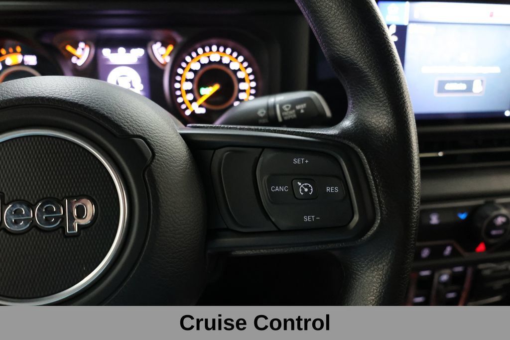 Used 2025 Jeep Wrangler Unlimited Sport AWD/4WD image 42