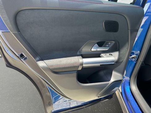 Certified 2025 Mercedes-Benz GLA 250 4MATIC image 12