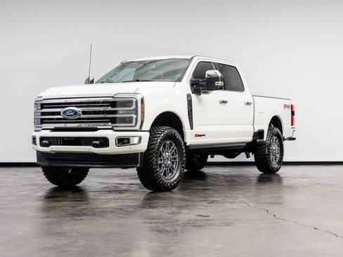 Used 2024 Ford F350 Limited w/ FX4 Off-Road Package AWD/4WD image 7