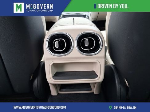 Used 2023 Mercedes-Benz C 300 4MATIC Sedan image 31