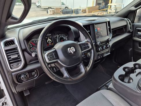 Used 2024 RAM 2500 Big Horn AWD/4WD image 29