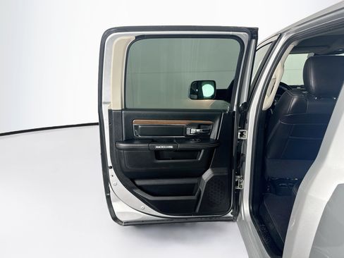 Used 2016 RAM 1500 Laramie AWD/4WD image 25