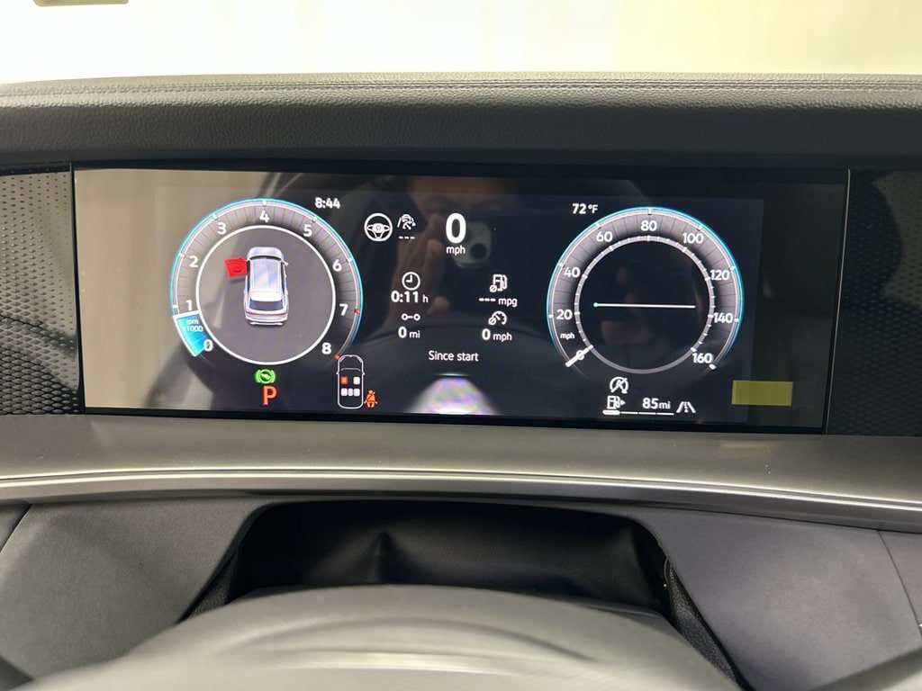 New 2026 Volkswagen Tiguan SE R-Line AWD/4WD image 13