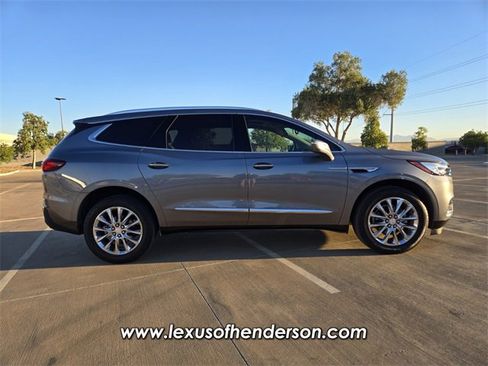 Used 2020 Buick Enclave Premium w/ Sun and Sites Package image 7