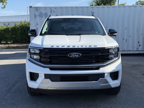 New 2026 Ford Expedition Max Platinum w/ Platinum Ultimate Package AWD/4WD image 9