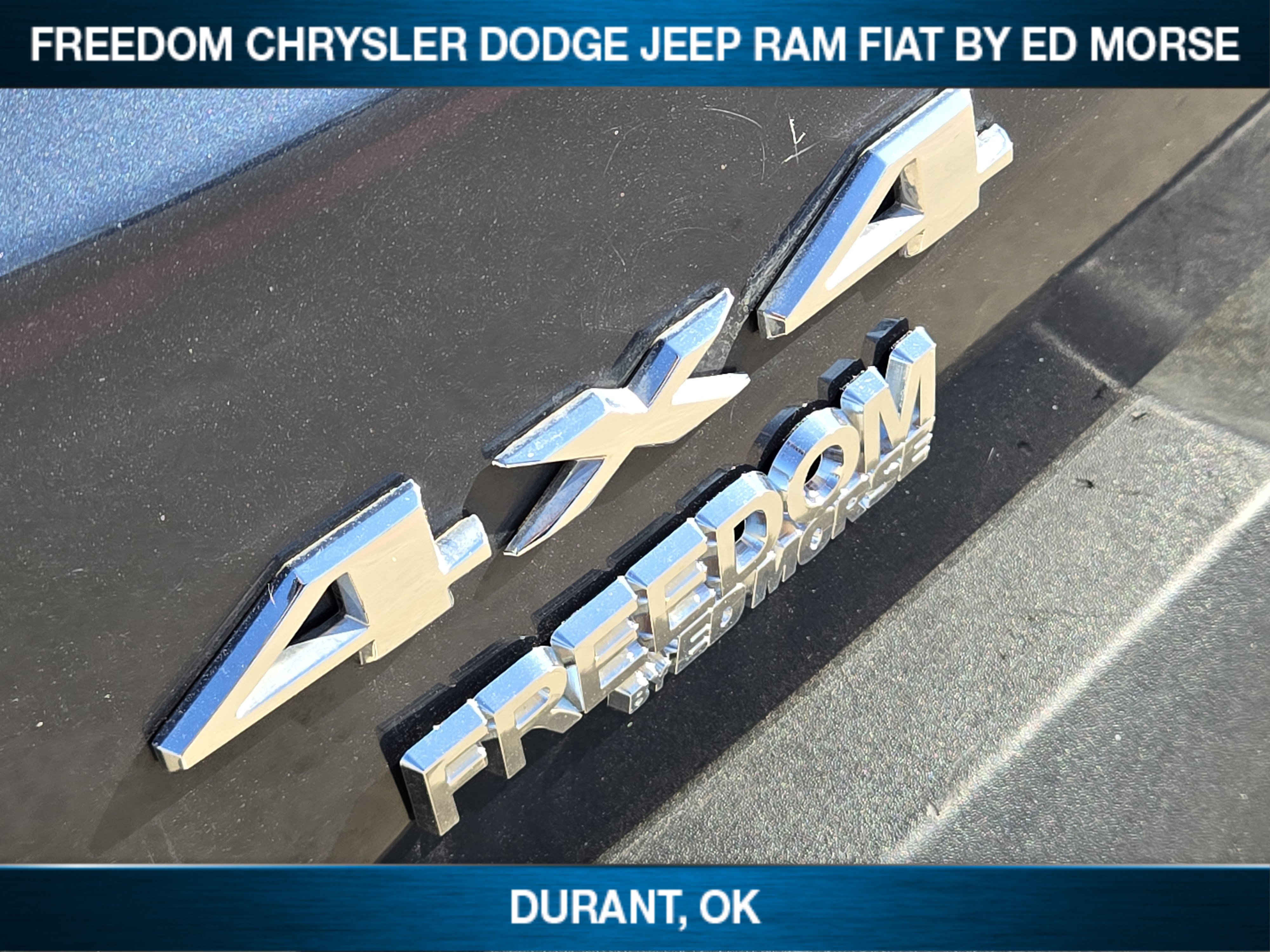 Used 2023 Jeep Renegade Latitude AWD/4WD image 8