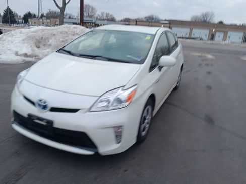 Used 2014 Toyota Prius Two image 14