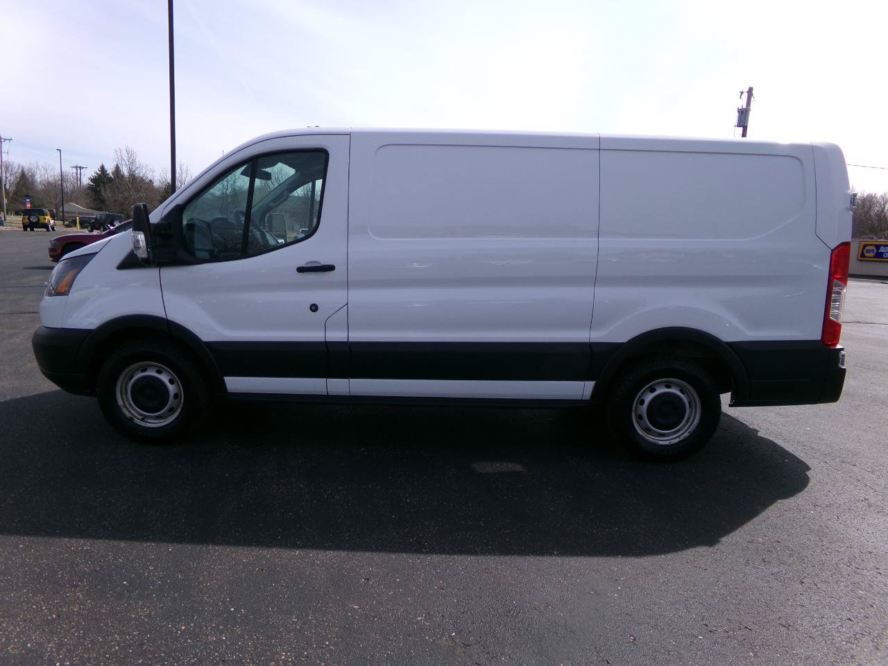 Used 2019 Ford Transit 150 130 Low Roof RWD image 6