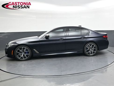Used 2023 BMW M550i xDrive w/ Dynamic Handling Package image 7