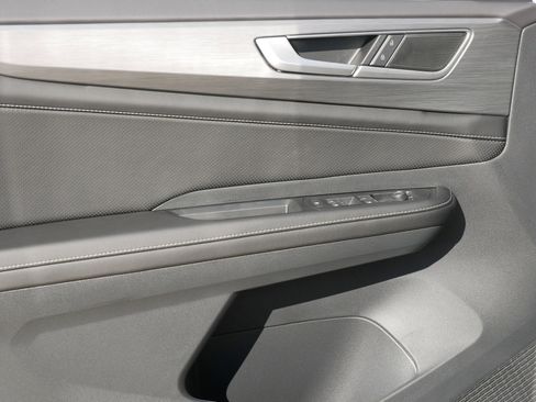 New 2026 Volkswagen Atlas Cross Sport SE image 4