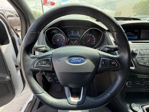 Used 2017 Ford Focus ST FWD image 12