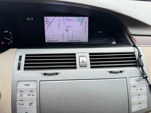 Used 2010 Toyota Avalon XL image 18