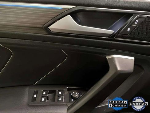 Used 2024 Volkswagen Tiguan SEL R-Line image 32