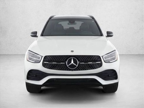 Used 2022 Mercedes-Benz GLC 300 image 2