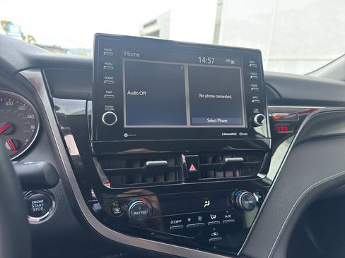 Used 2022 Toyota Camry XSE image 23