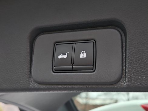 Certified 2022 Nissan Rogue Platinum w/ Head-Up Display Package image 30