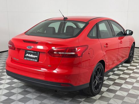 Used 2016 Ford Focus SE w/ Equipment Group 201A image 5