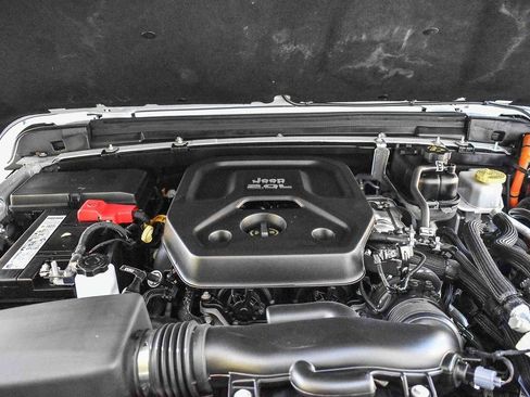 Used 2023 Jeep Wrangler Unlimited Sahara image 22