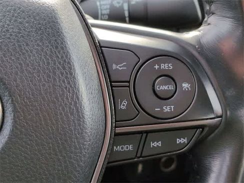 Used 2023 Toyota Camry SE image 25