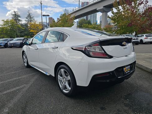 Used 2018 Chevrolet Volt LT image 6