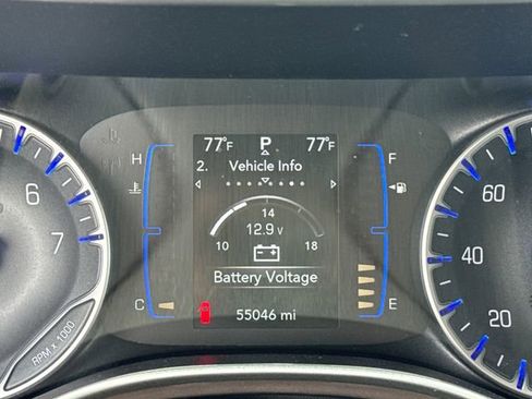 Used 2023 Chrysler Voyager LX FWD image 18