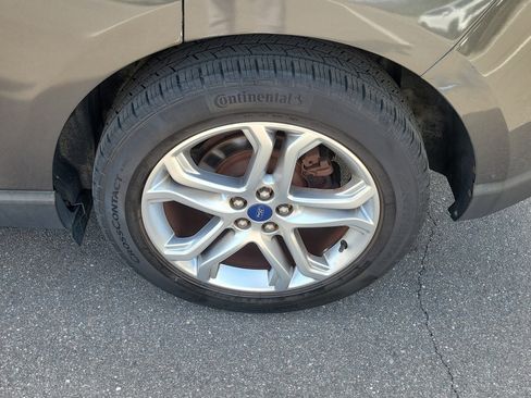 Used 2018 Ford Edge Titanium image 39