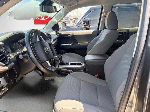 Used 2023 Toyota Tacoma SR5 AWD/4WD image 6