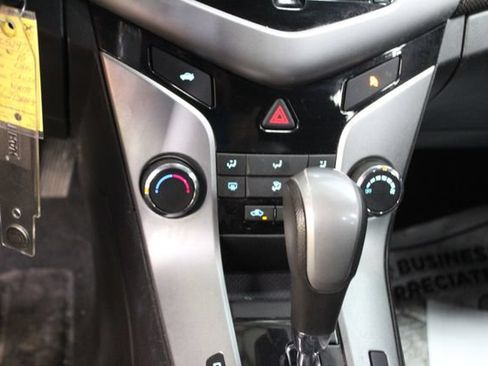 Used 2016 Chevrolet Cruze LT w/ Sun, Sound and Sport Package FWD image 20