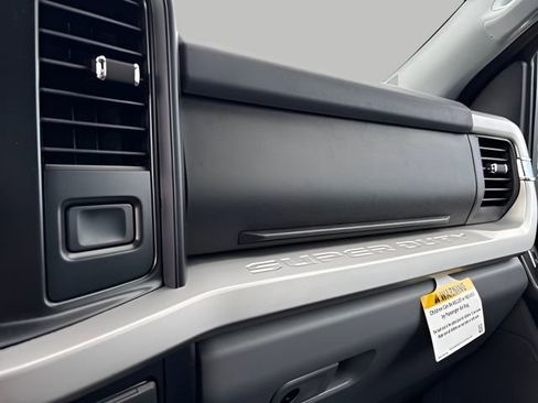 Used 2025 Ford F250 XLT w/ 360-Degree Camera Package image 48