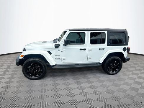 Used 2023 Jeep Wrangler Unlimited Sahara AWD/4WD image 9
