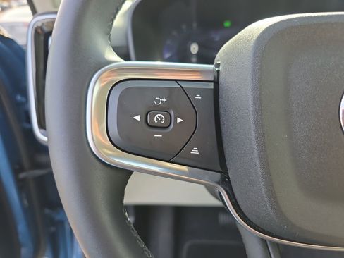 Used 2025 Volvo XC40 B5 Plus w/ Protection Package Premier image 26