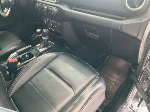 Used 2021 Jeep Gladiator Overland w/ Popular Equipment Package AWD/4WD image 22