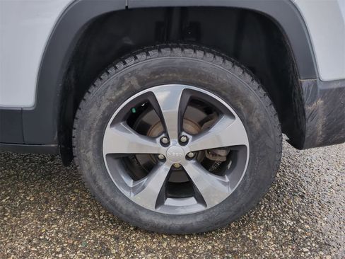 Certified 2020 Jeep Cherokee Limited image 14