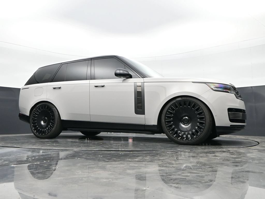 Used 2025 Land Rover Range Rover SV AWD/4WD image 44