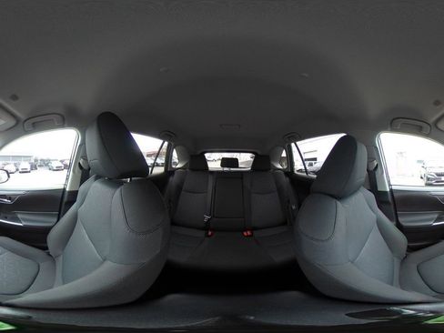 Used 2025 Toyota RAV4 XLE image 42