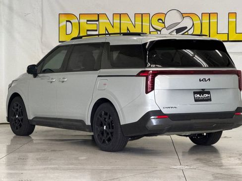New 2025 Kia Carnival SX Prestige FWD image 6