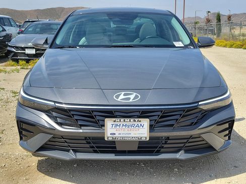 New 2026 Hyundai Elantra Limited FWD image 27