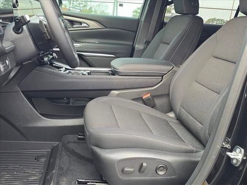 New 2026 Chevrolet Traverse LT w/ Driver Confidence Package FWD image 14
