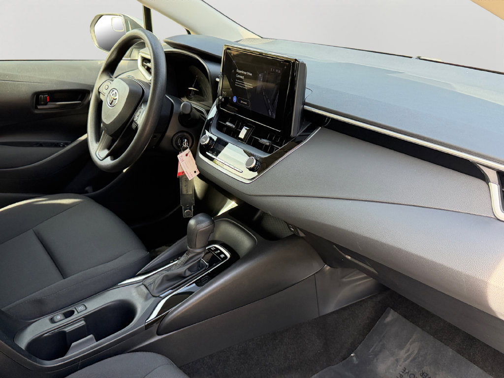 Used 2026 Toyota Corolla LE FWD image 7