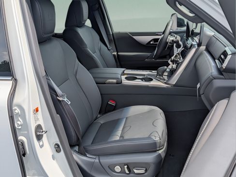 New 2026 Lexus LX 700h F Sport AWD/4WD image 16
