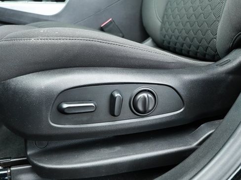 Used 2020 Chevrolet Blazer LT FWD image 21