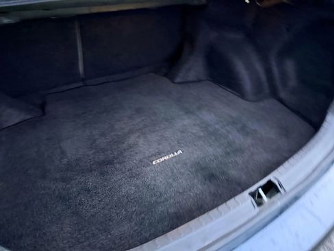 Used 2017 Toyota Corolla LE w/ Carpet Mat Package (TMS) image 18