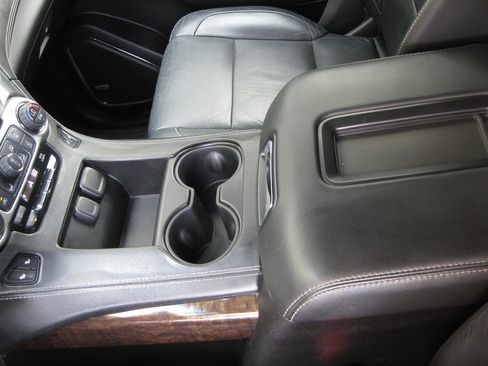 Used 2016 Chevrolet Tahoe LT RWD image 27